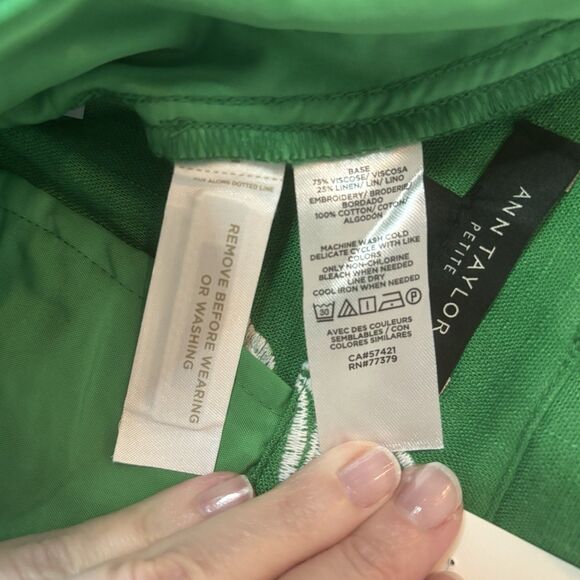 Ann Taylor NEW Linen Blend Shorts Green Embroidery Pleated High Waist 8 Petite - Picture 7 of 8